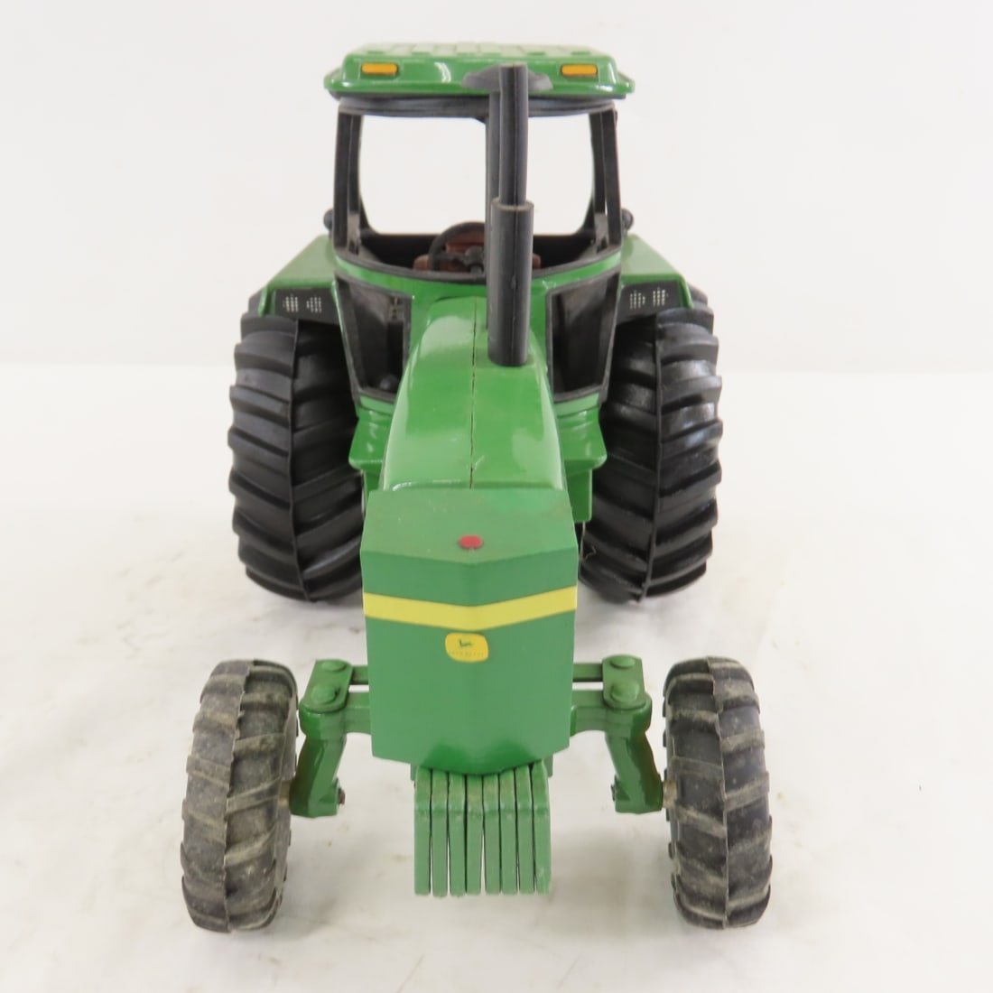 ERTL John Deere 4240, 440, & 4640 Tractors w/cabs - 5