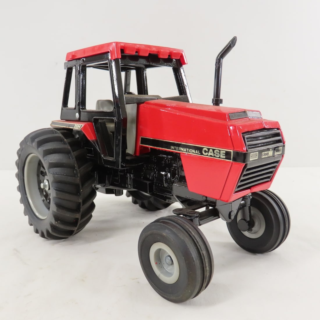 ERTL CASE Int'l 2594 & 3294 '85 Collector tractors - 7