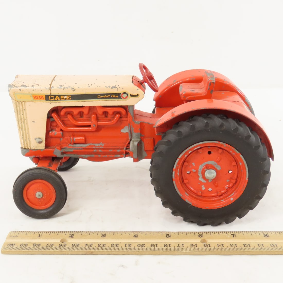 ERTL 1967 CASE Round Fender 1030 Comfort King RARE - 2