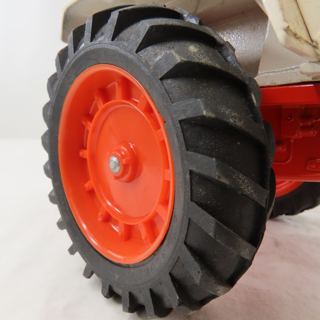 ERTL CASE Agri King Tractor with cab - 16