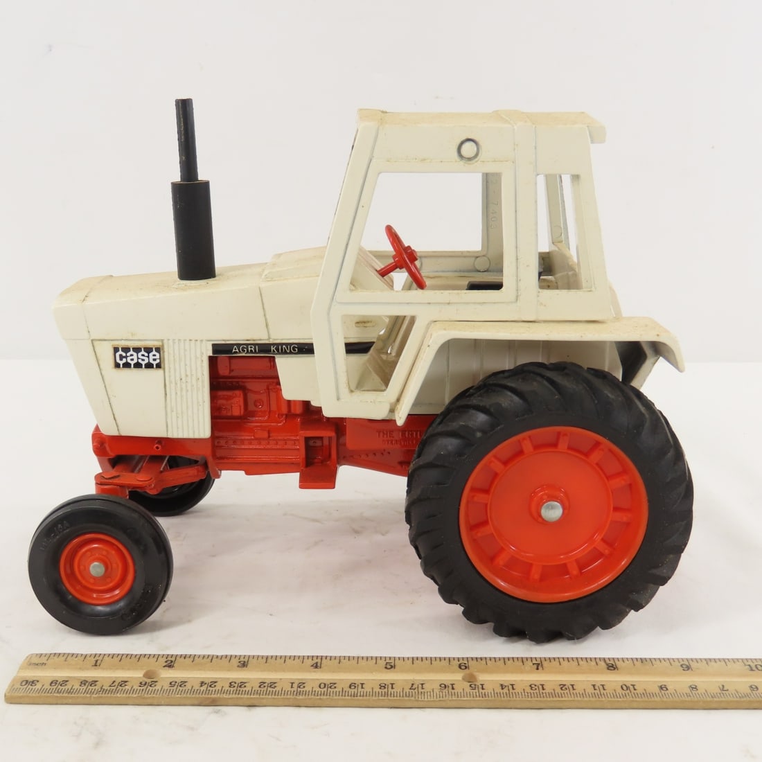 ERTL CASE Agri King Tractor with cab - 2