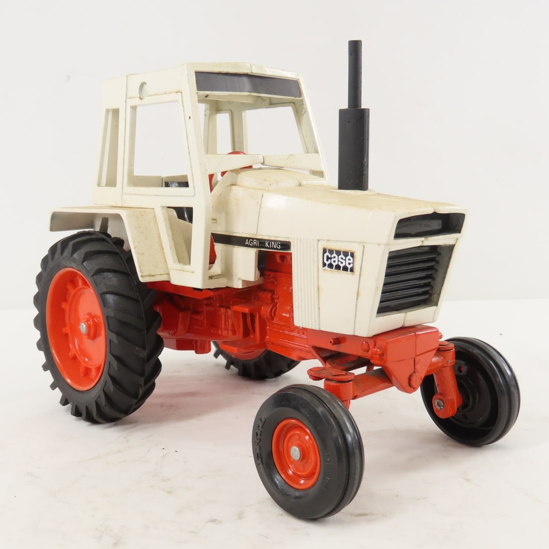 ERTL CASE Agri King Tractor with cab - 7