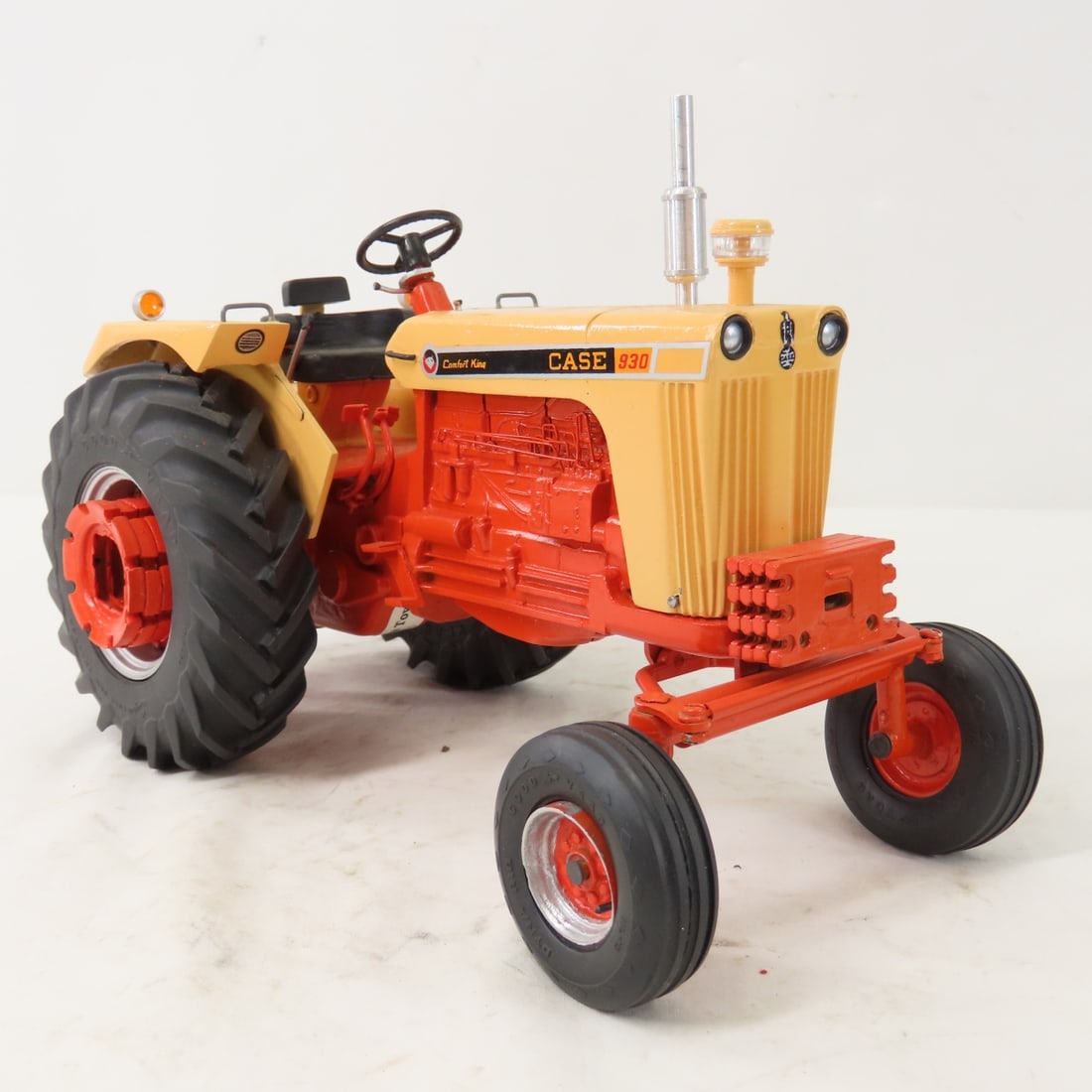 Terra Firma Toys CASE 930 Comfort King Tractor - 7