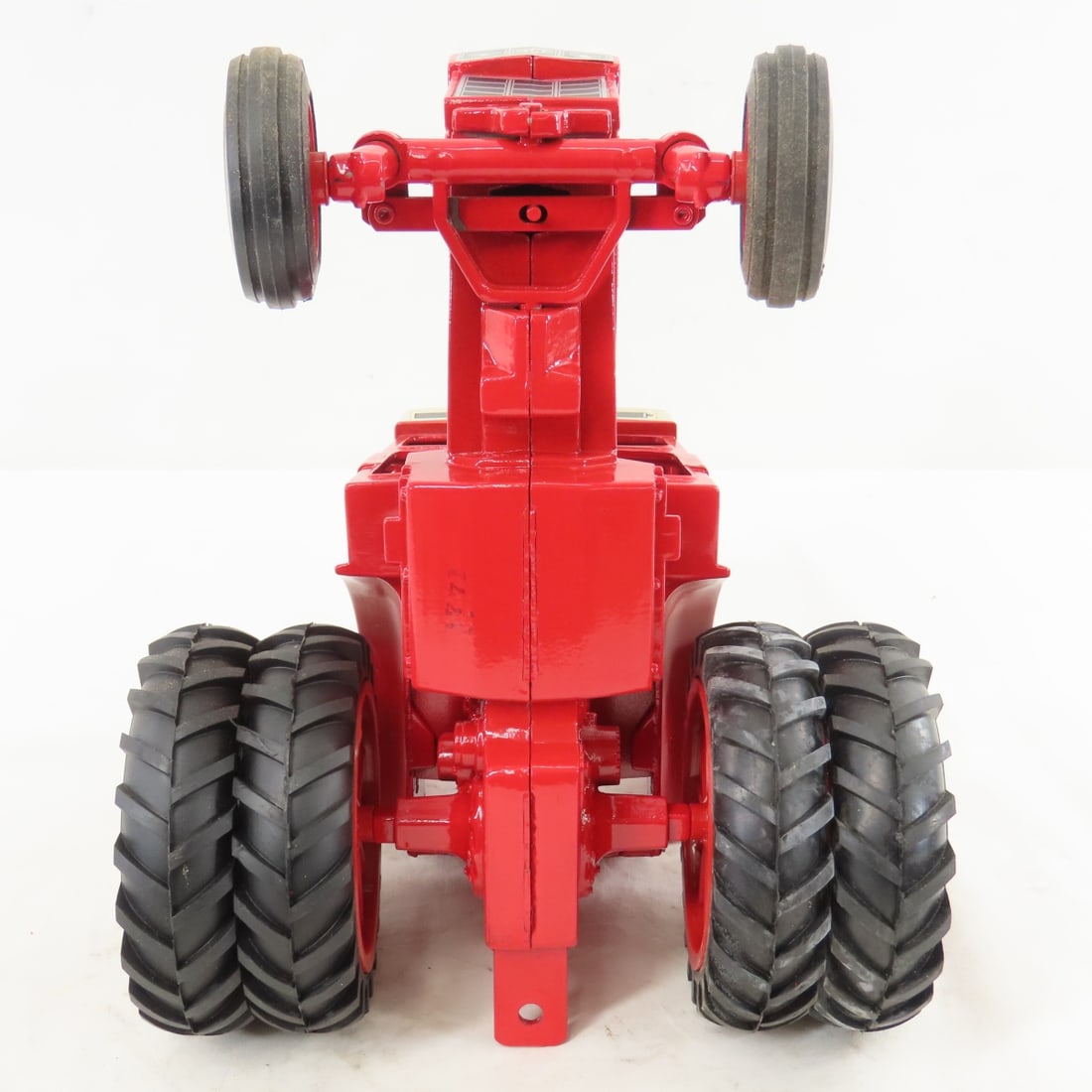 ERTL International 1566 Tractor Special Edition - 10