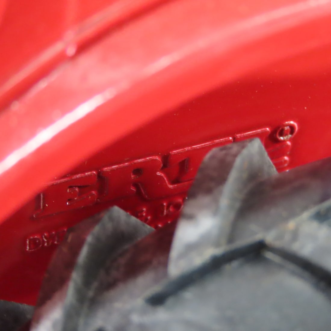 ERTL International 1566 Tractor Special Edition - 11