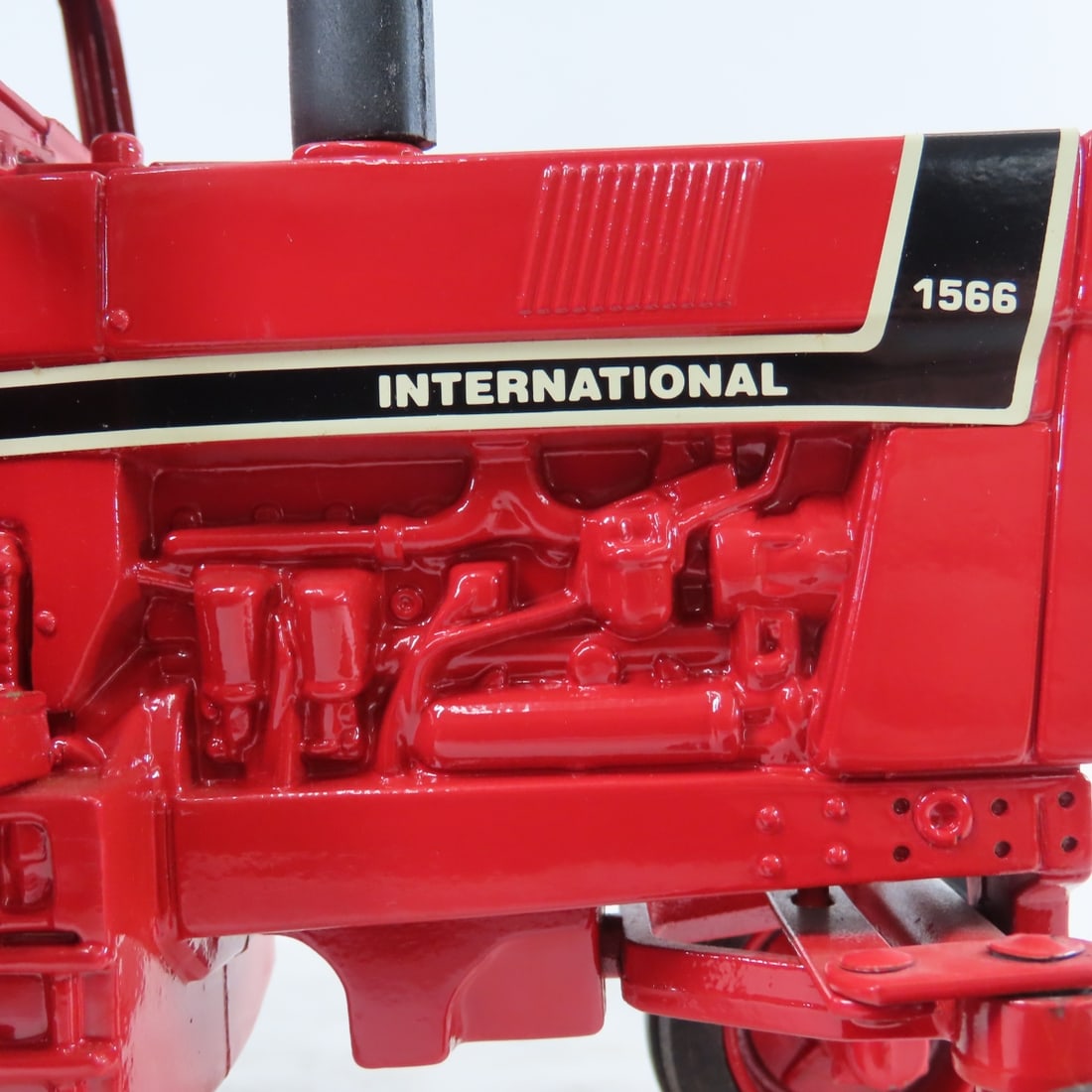 ERTL International 1566 Tractor Special Edition - 16