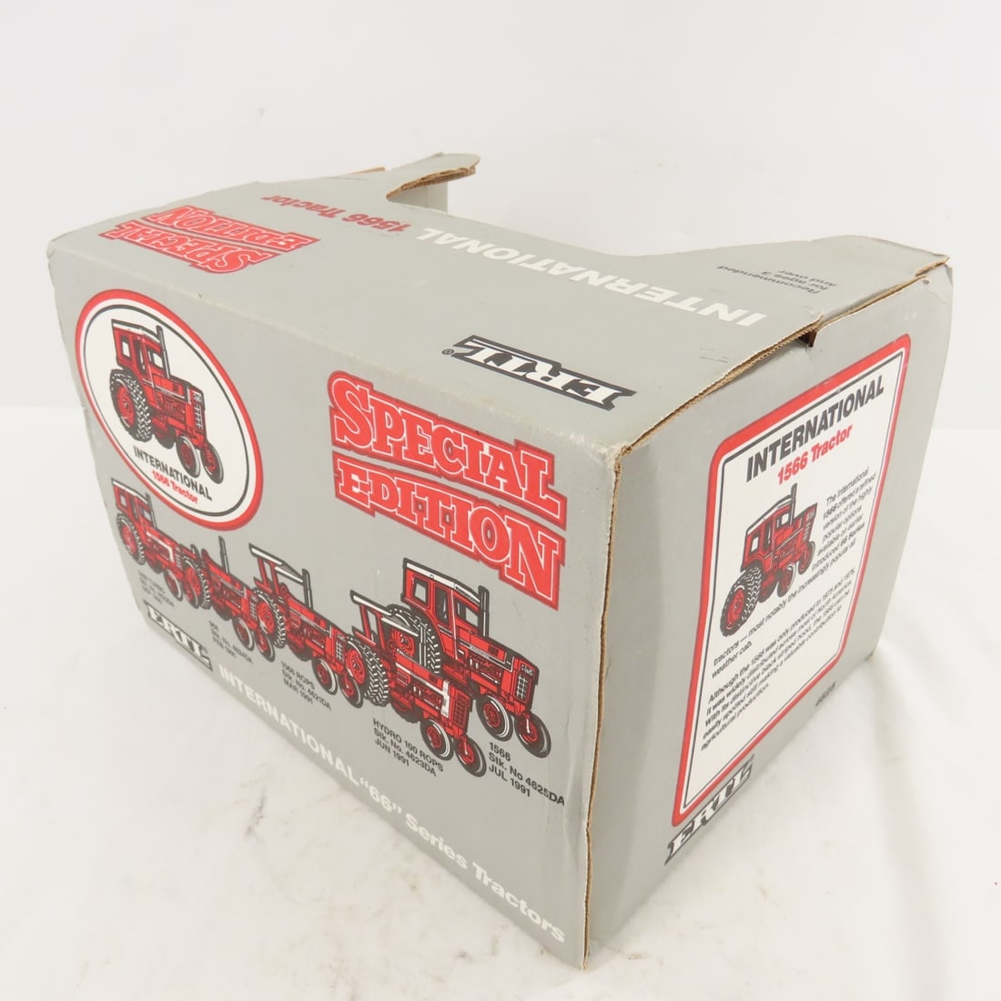 ERTL International 1566 Tractor Special Edition - 19