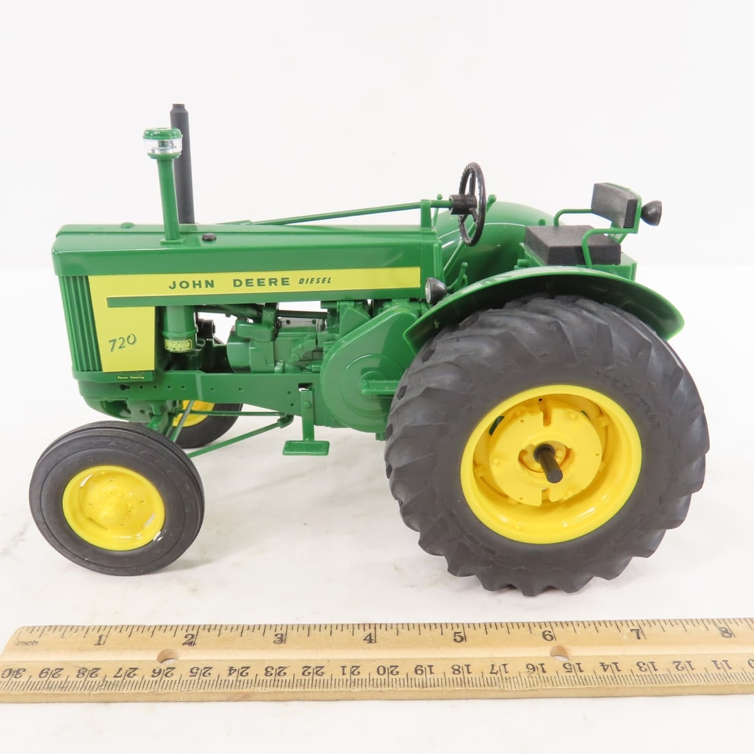 Yoder John Deere 720 Diesel Tractor 1/16 Plastic - 2