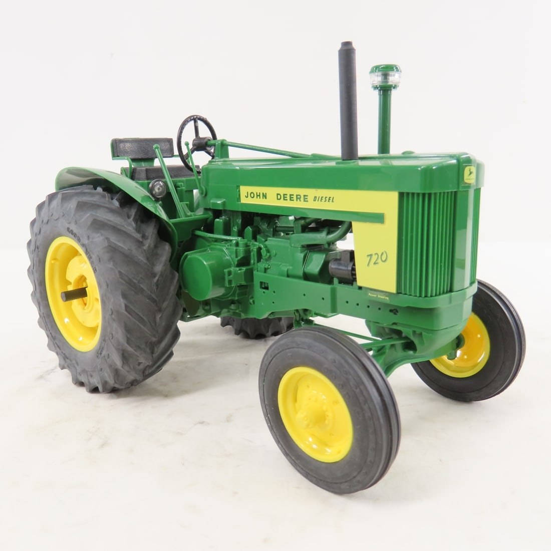 Yoder John Deere 720 Diesel Tractor 1/16 Plastic - 7
