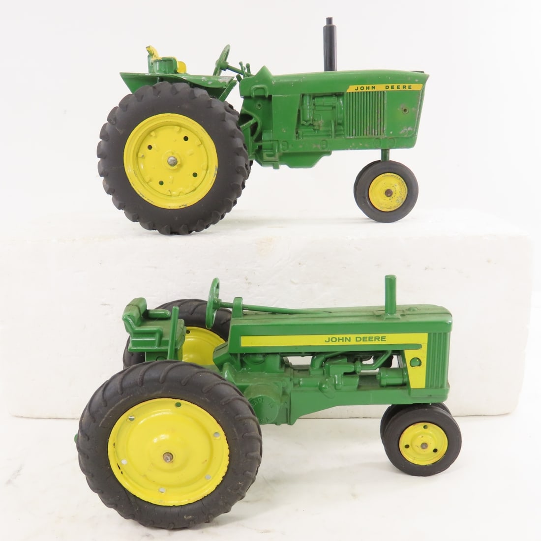 ERTL Custom Flatbed Semi & 2 John Deere Tractors - 12