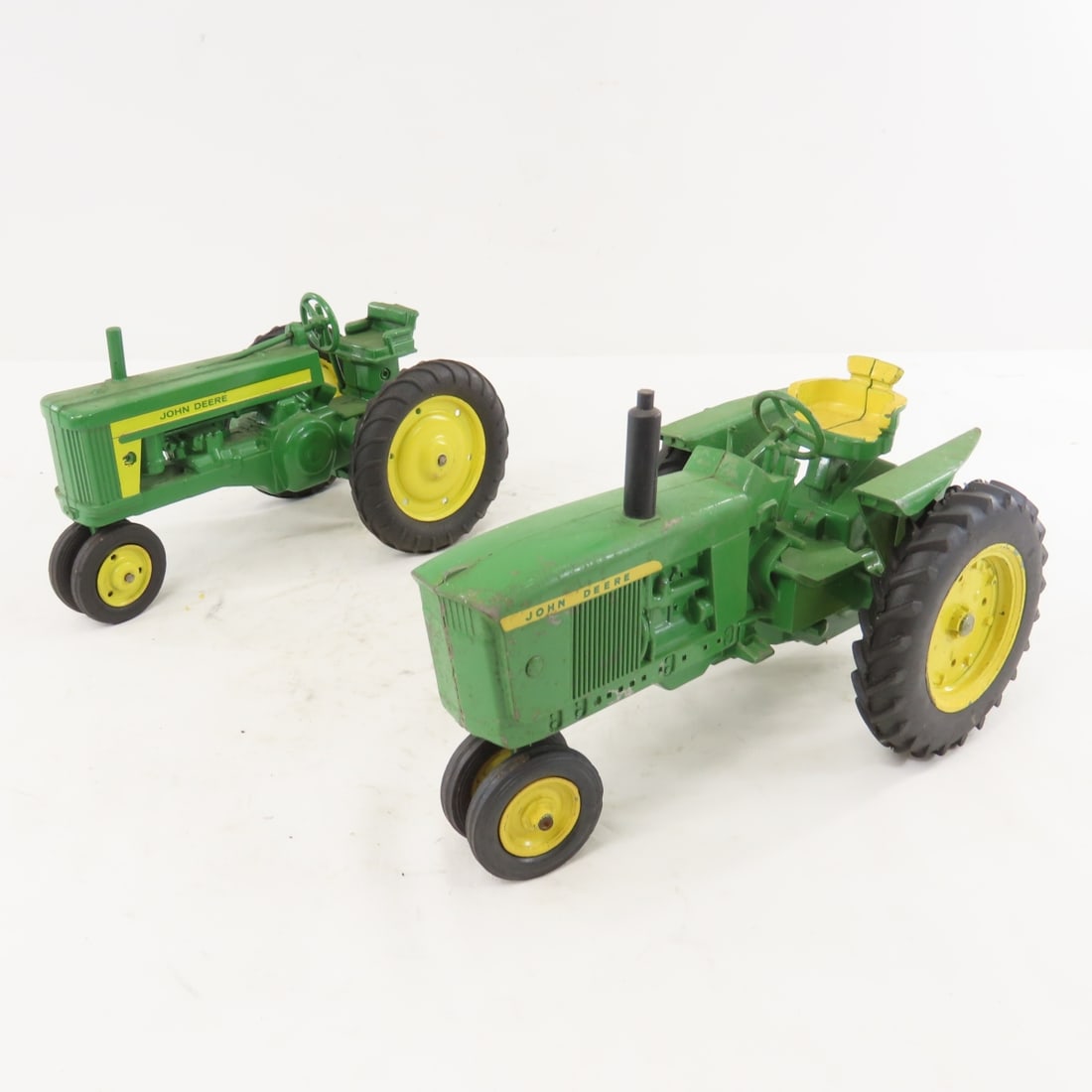 ERTL Custom Flatbed Semi & 2 John Deere Tractors - 9