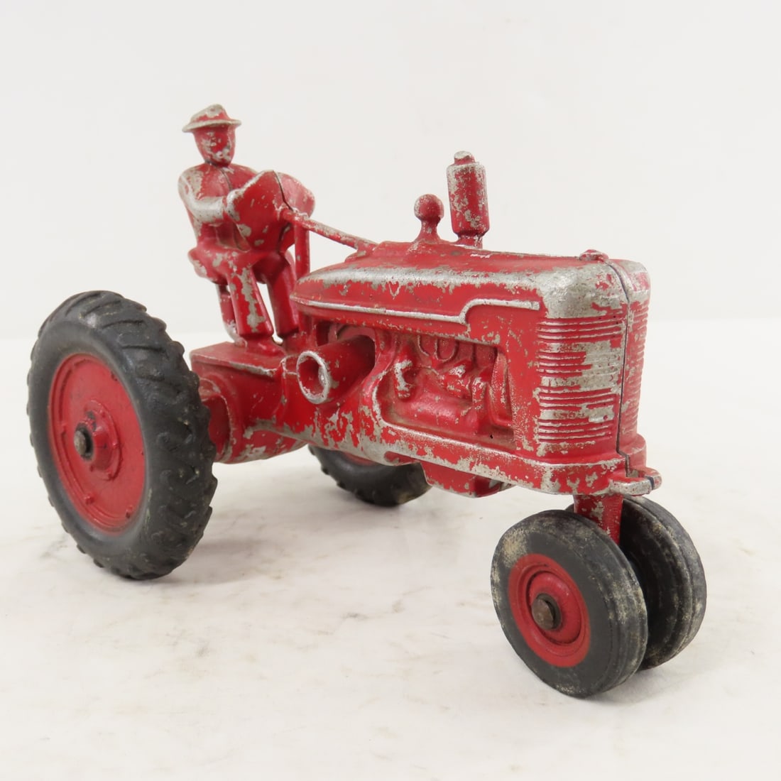 1950s ERTL Int'l Harvester Tractor & Driver - 7
