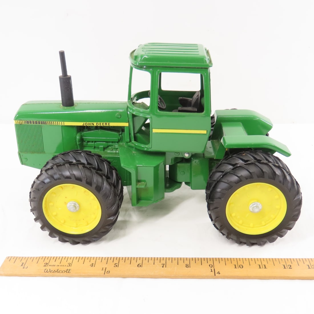 Vintage ERTL John Deere 8640 Tractor 1/16 - 2