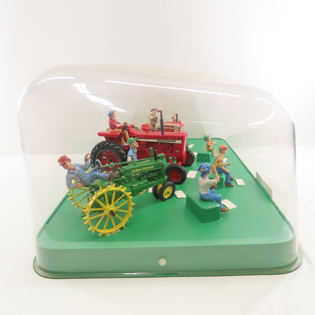 ERTL Foxfire Farms Store Display with tractors - 2