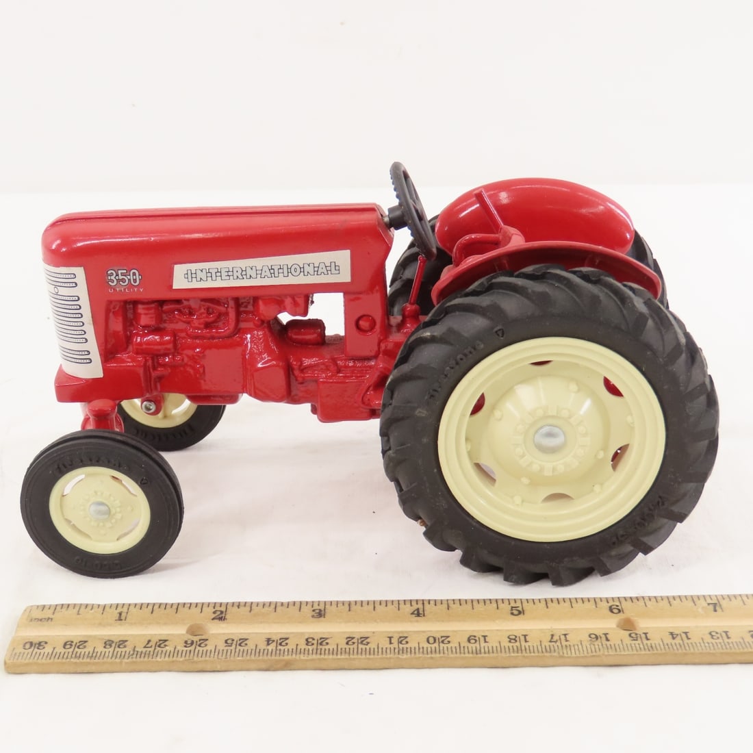 Standi Toys International 350 Utility Tractor - 2