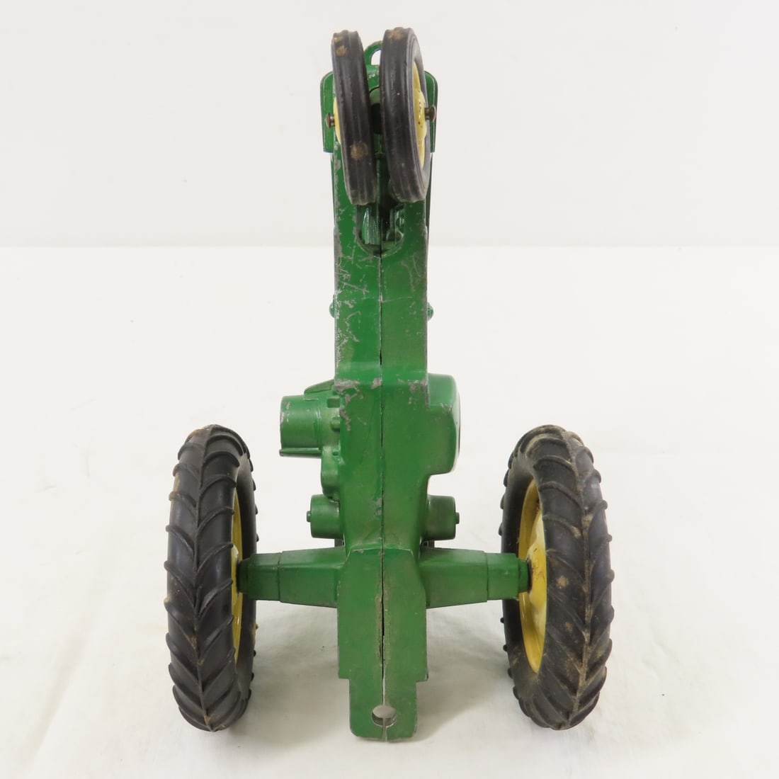 3 Vintage john Deere 1/16 Scale Tractors - 7