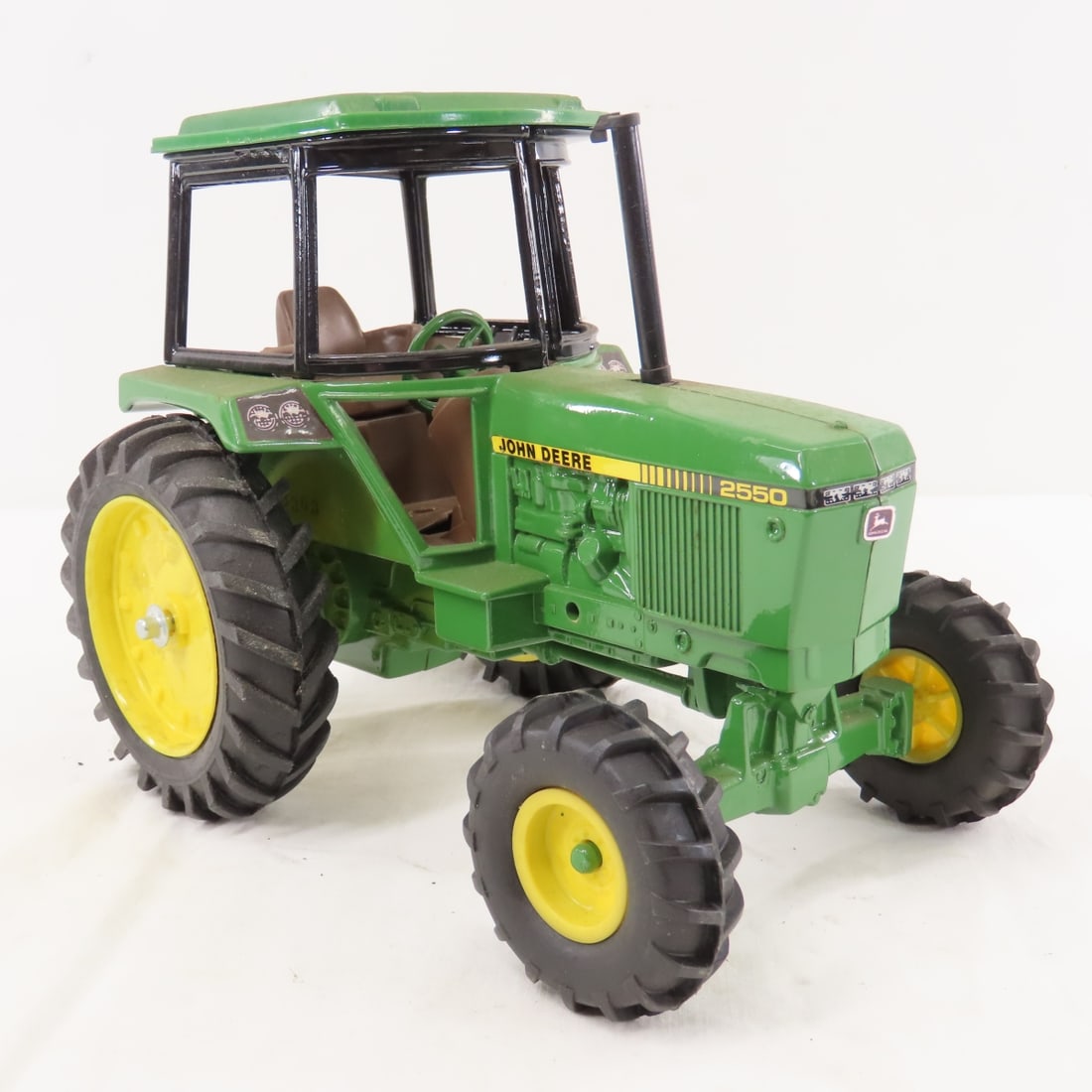 ERTL John Deere 2550 Collectors Series Nov 1983 - 7