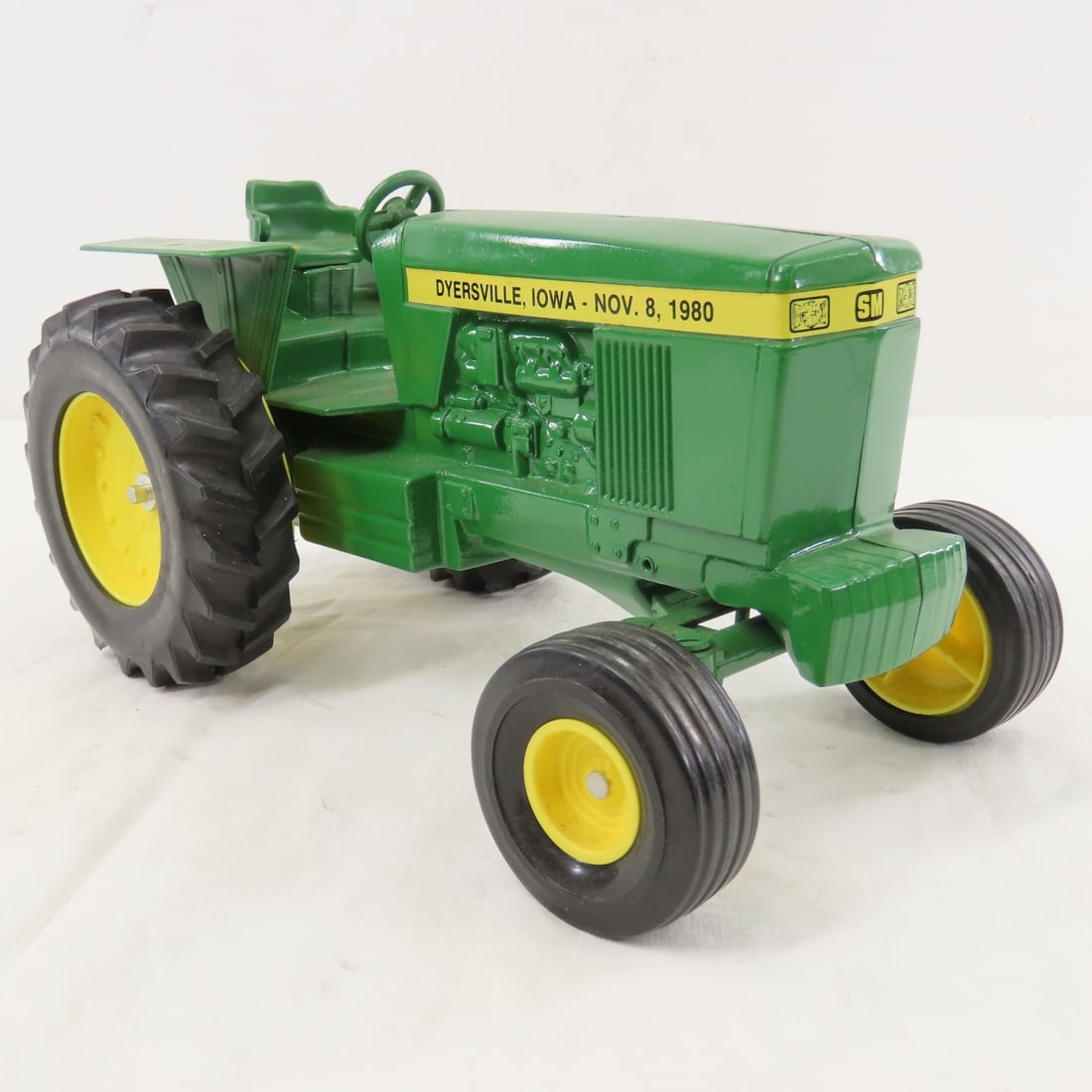 Scale Models Dyersville, Iowa Nov 8 1980 Tractor - 7
