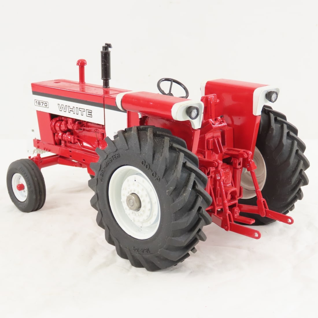Gilbert Berg Custom White 1870 WF Row Crop Tractor - 3