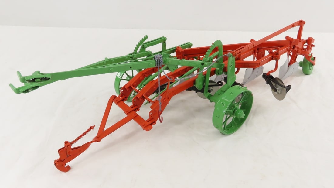 Gary Maier Scratch Built CASE 4-Bottom Plow - 2