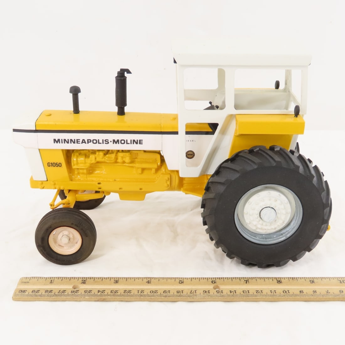 Gilbert Berg Custom M-M G1050 WF Row Crop Tractor - 2