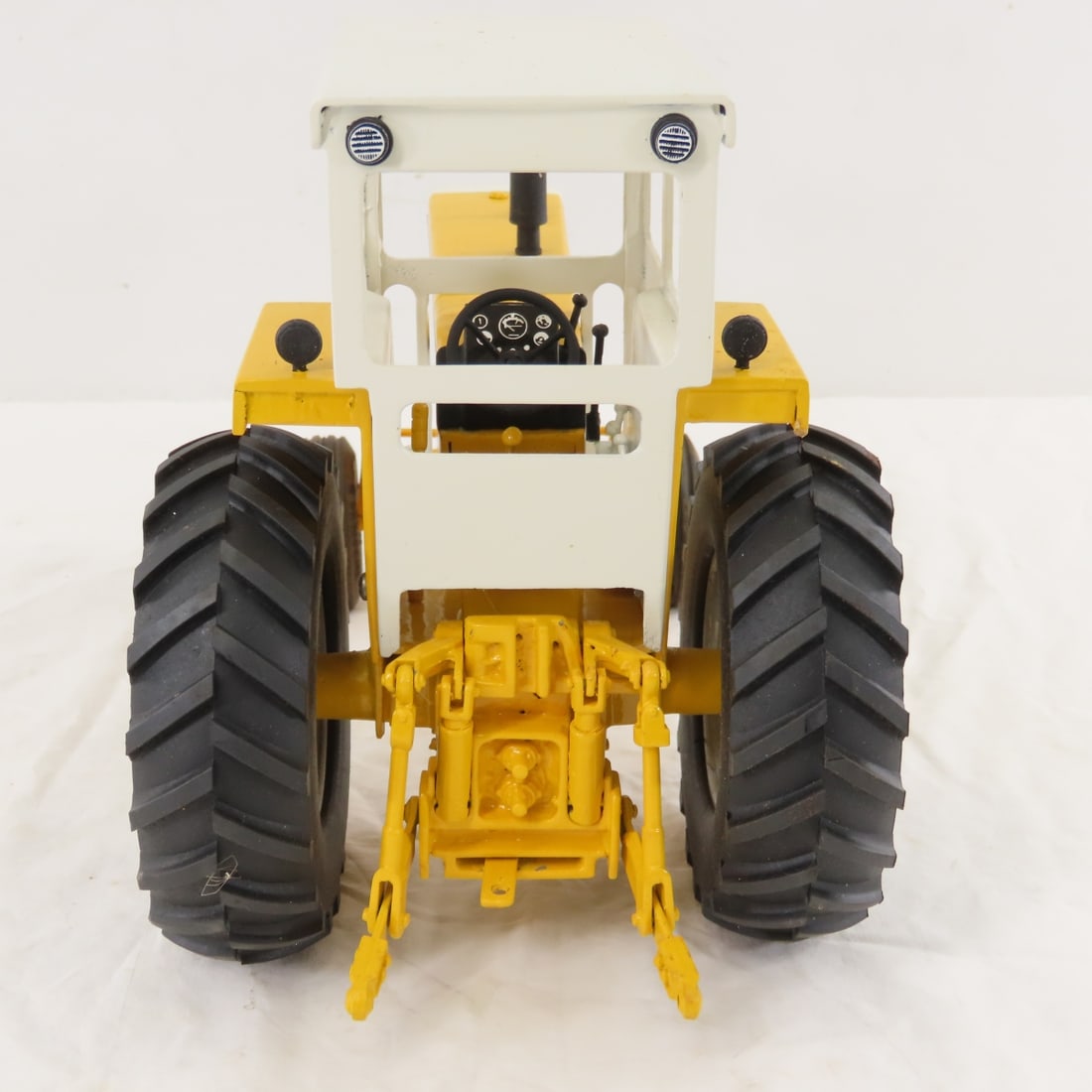 Gilbert Berg Custom M-M G1050 WF Row Crop Tractor - 4