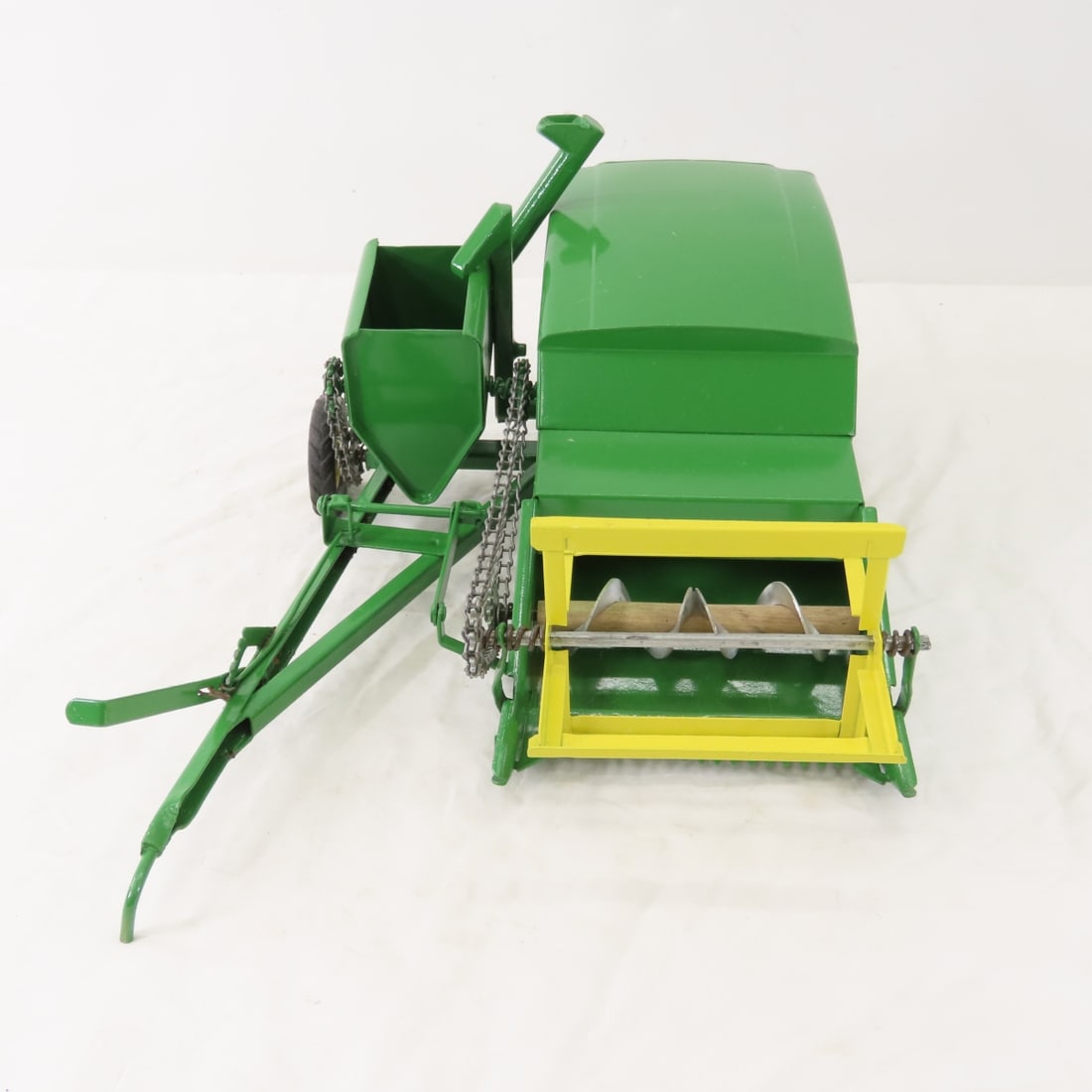 ESKA John Deere 30 Auger Combine 1/16 Diecast - 8