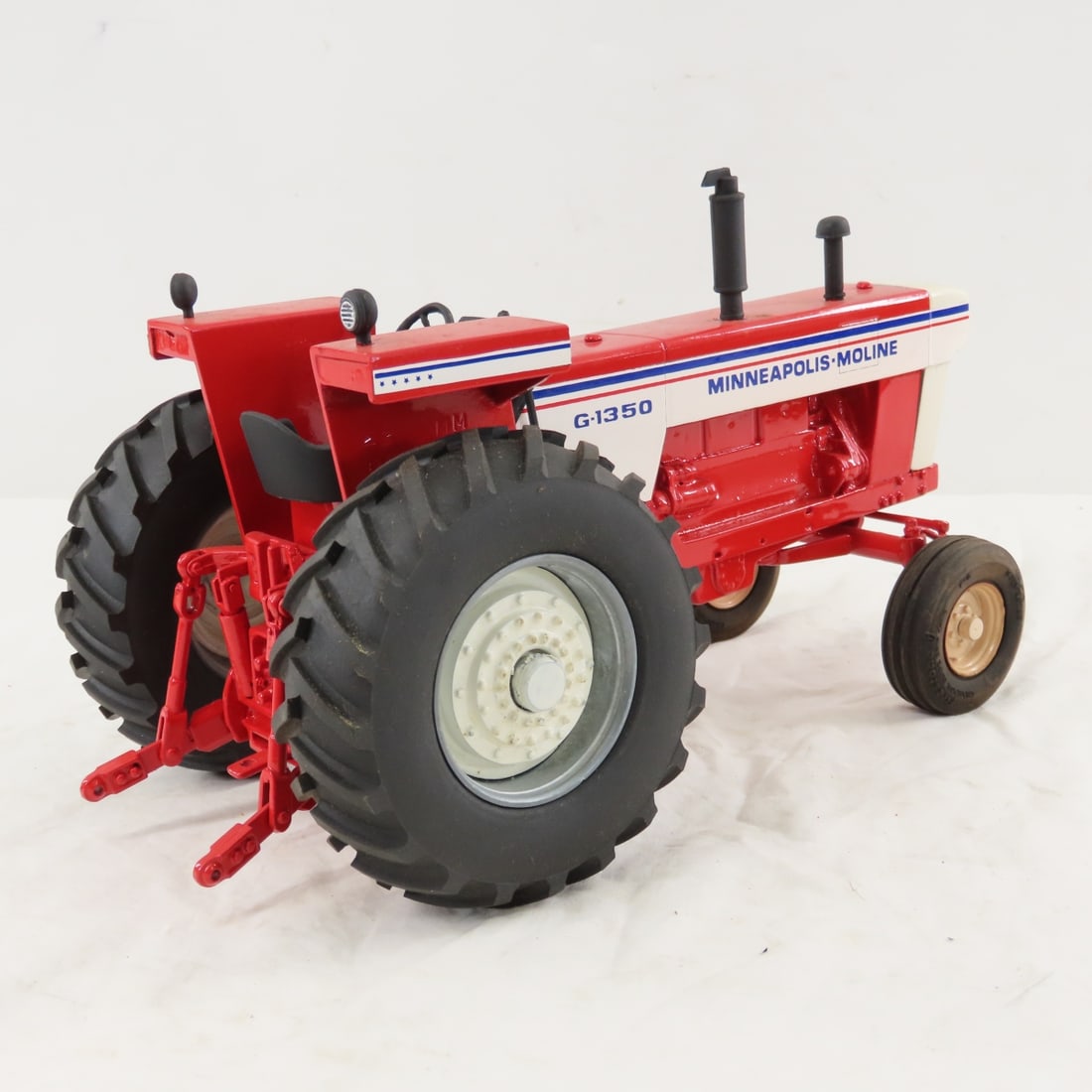 Gilbert Berg Custom M-M G1350 WF Tractor - 5