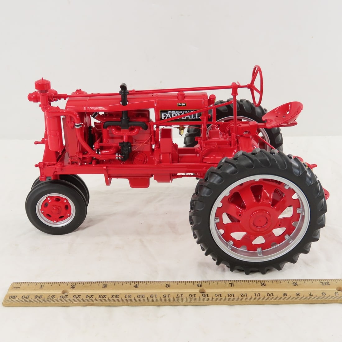 Franklin Mint McCormick-Deering Farmall F20 - 2