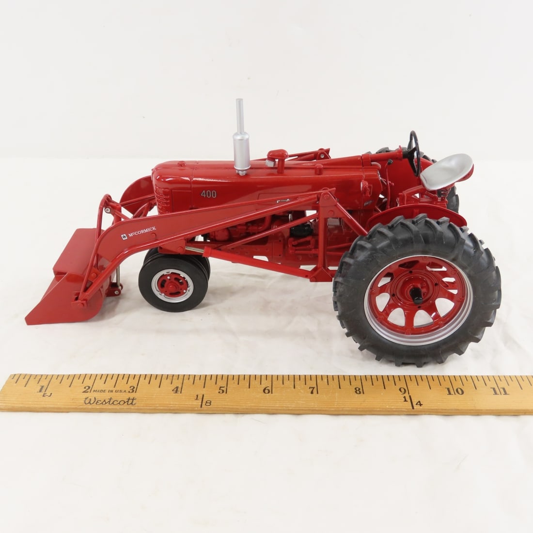 SpecCast IH Farmall 400 Tractor w/ 33A Loader - 2