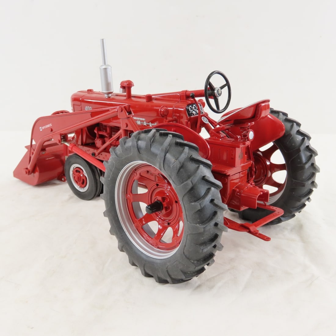 SpecCast IH Farmall 400 Tractor w/ 33A Loader - 3