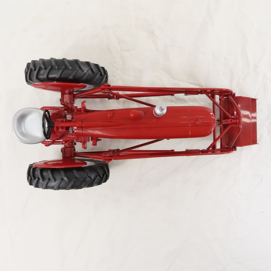 SpecCast IH Farmall 400 Tractor w/ 33A Loader - 9