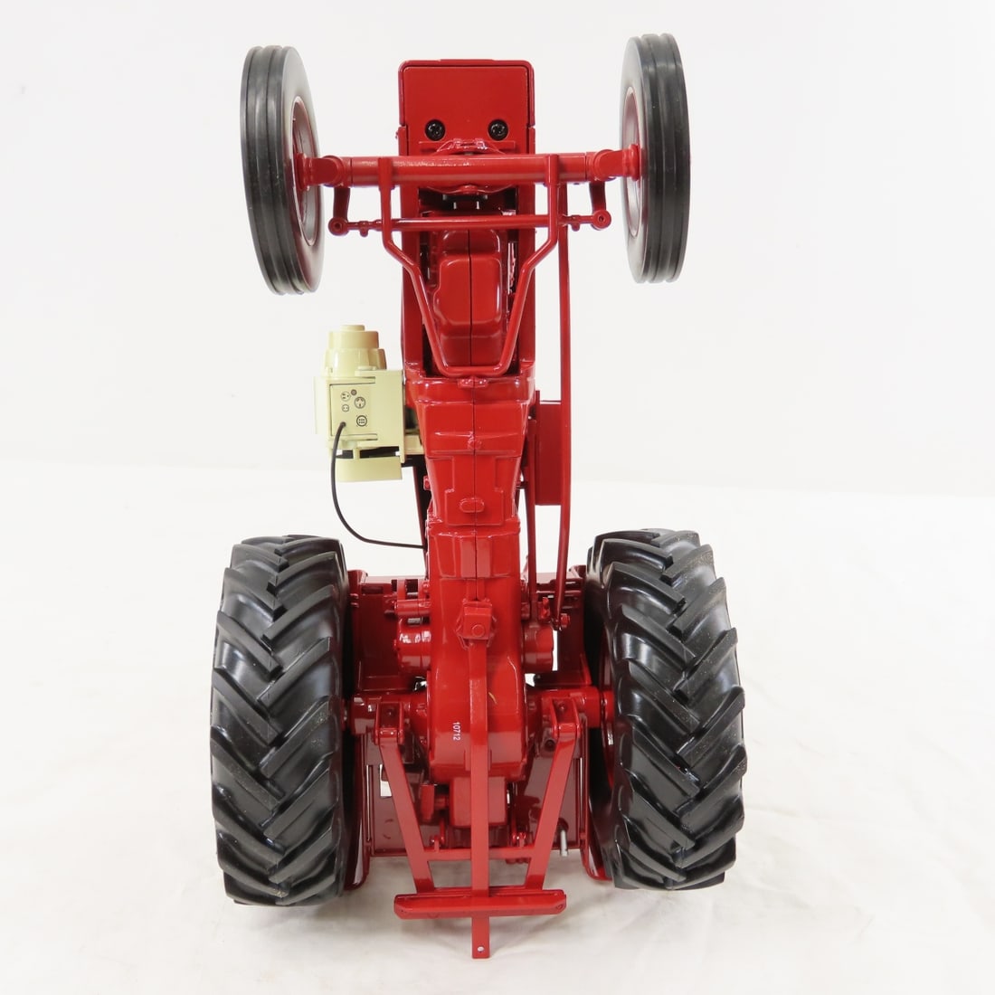SpecCast IH International W450 Diesel WF Tractor - 10