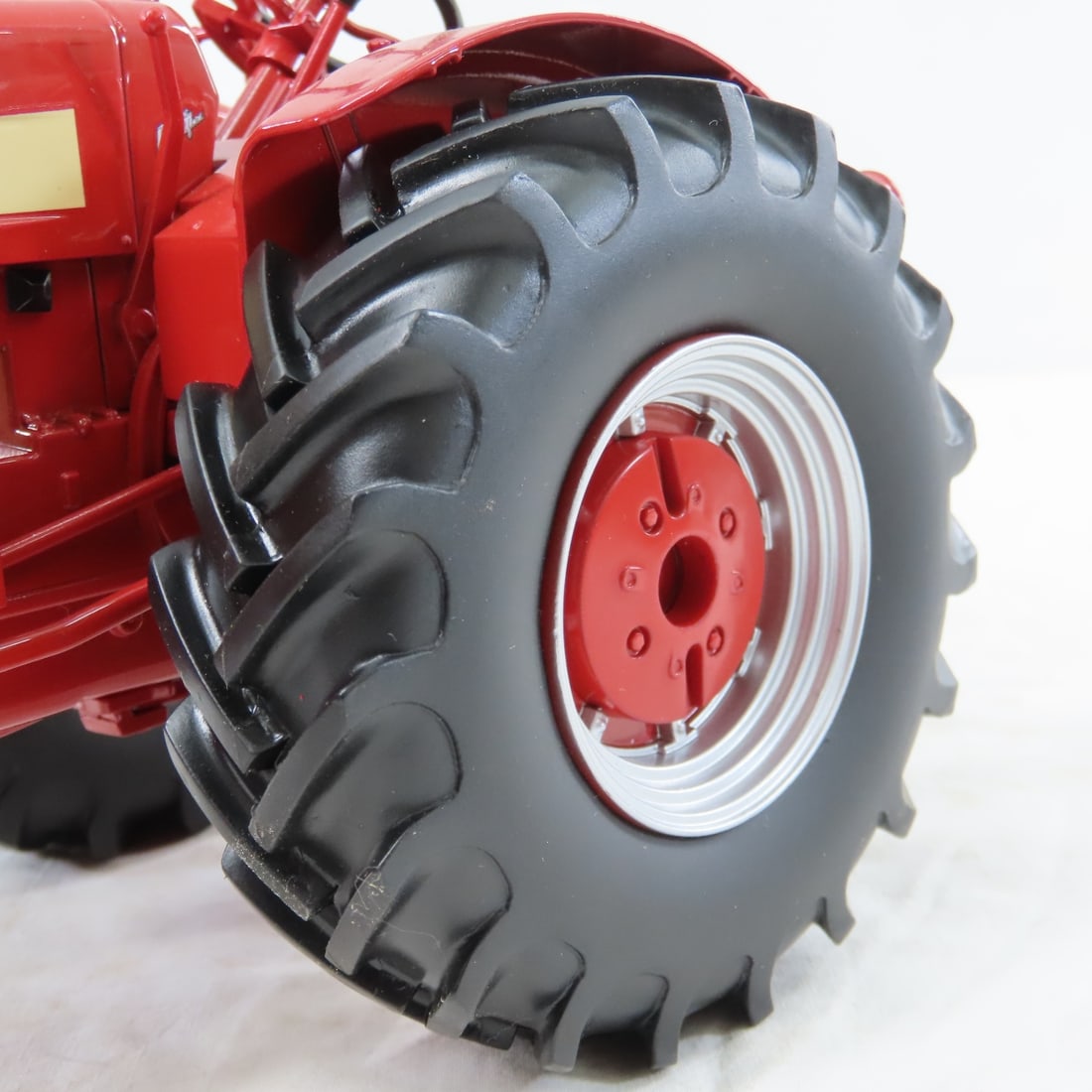 SpecCast IH International W450 Diesel WF Tractor - 19