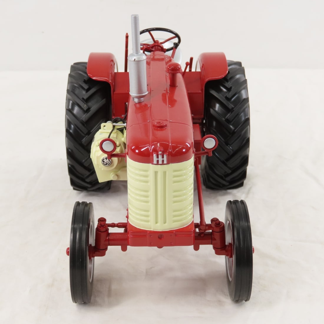 SpecCast IH International W450 Diesel WF Tractor - 8