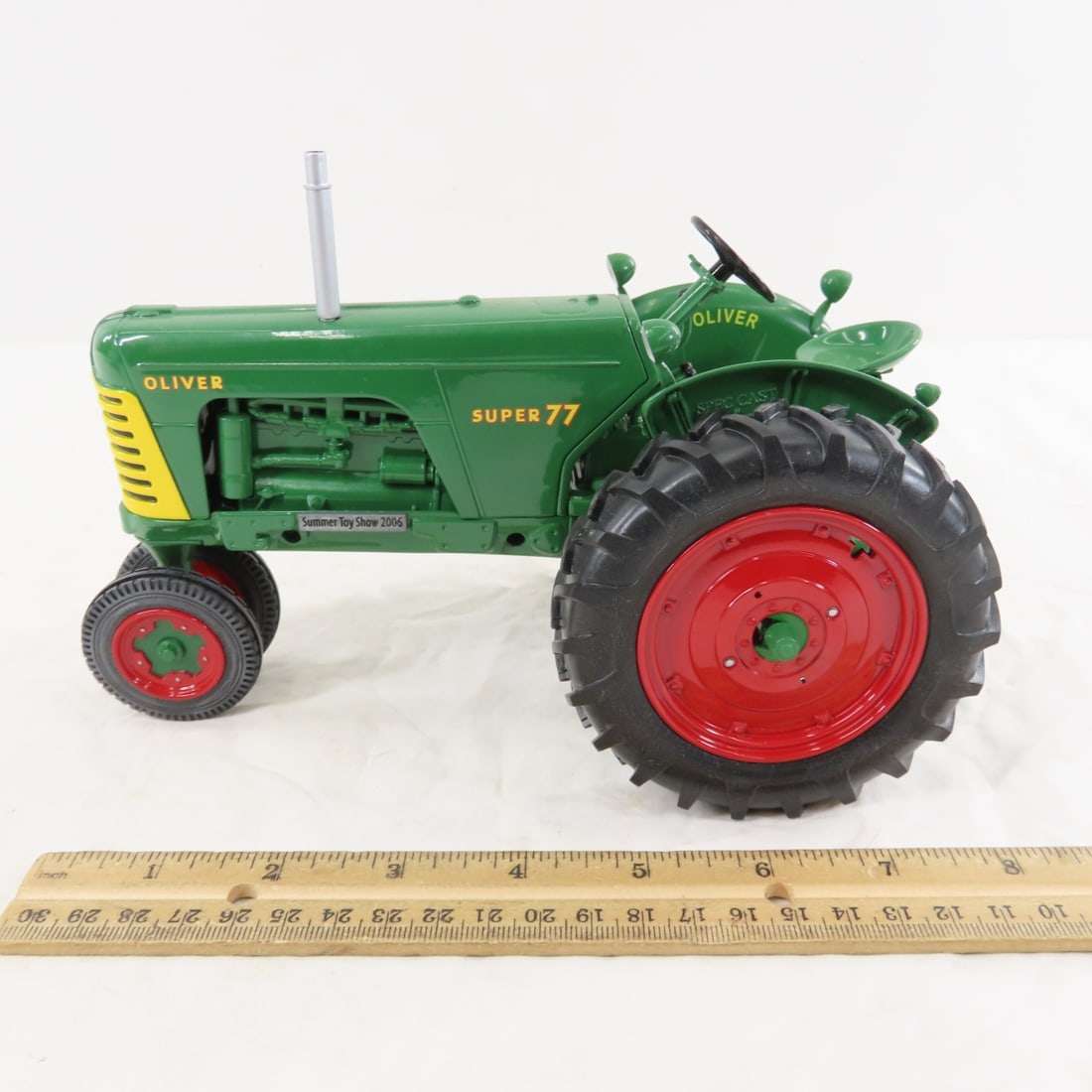 SpecCast Oliver 77 w/ 82 Mower 2006 Summer Show - 3