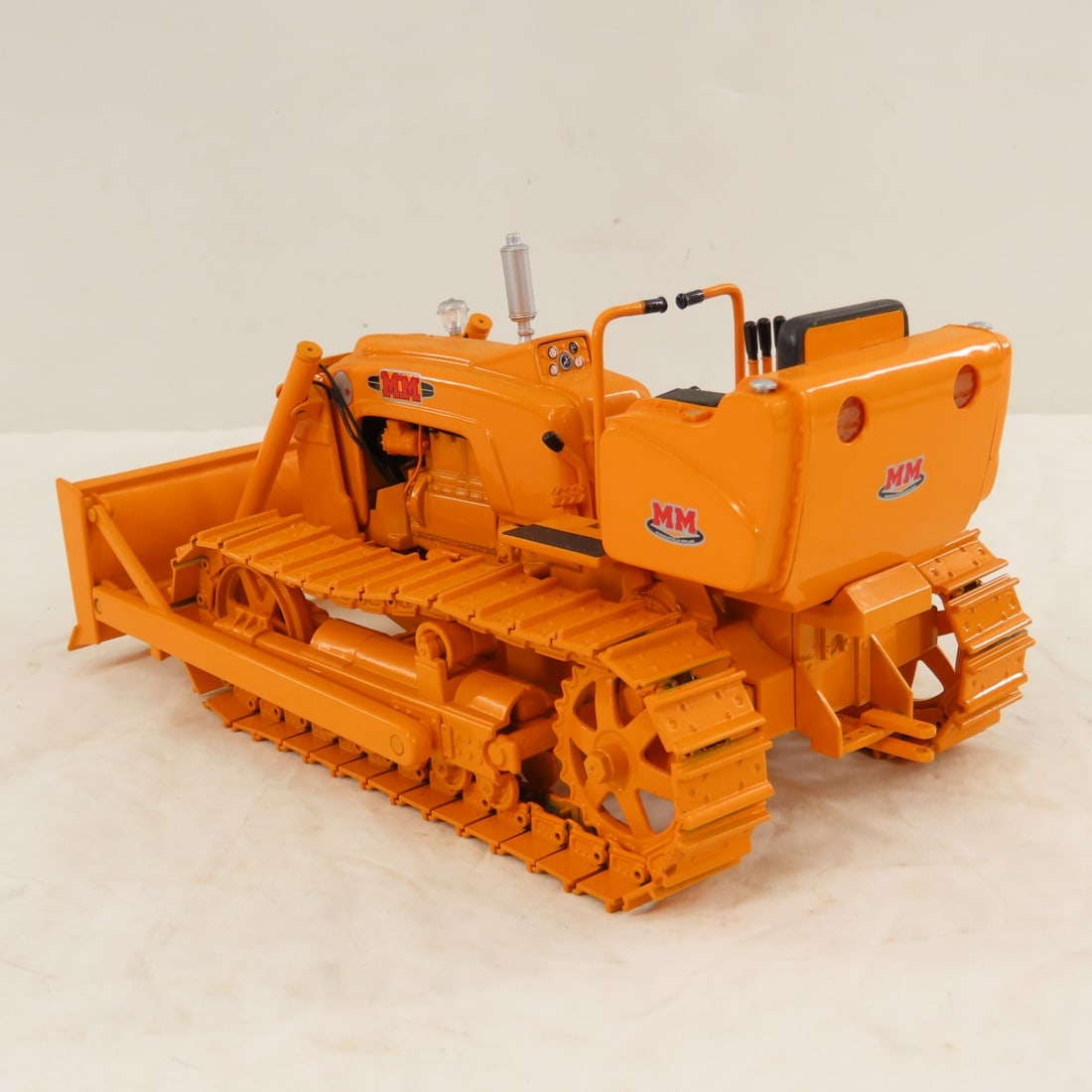 SpecCast Minn-Moline Two Star Crawler w/ Blade - 3