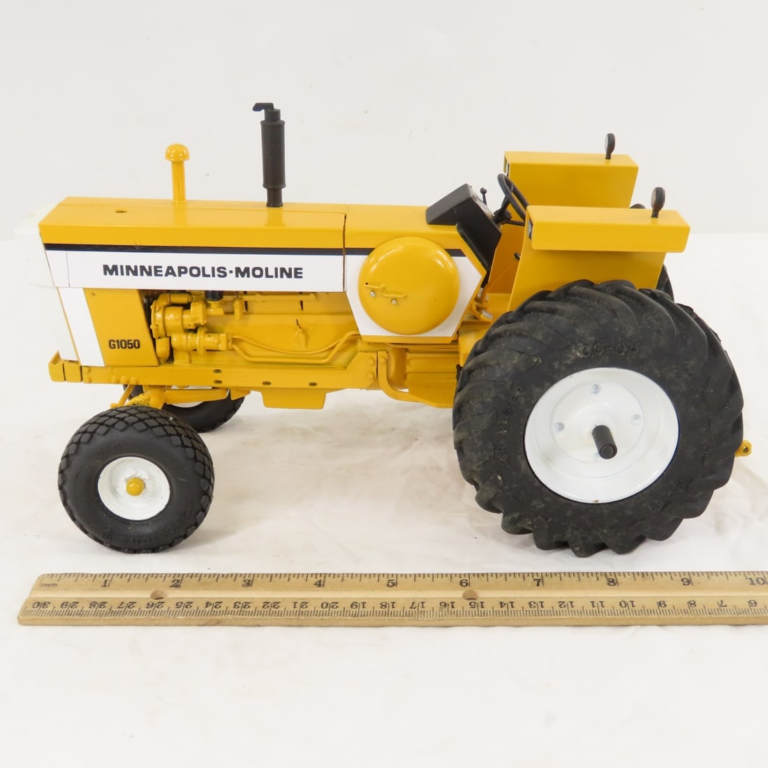 Gilbert Berg Custom M-M G1050 WF Row Crop Tractor - 2
