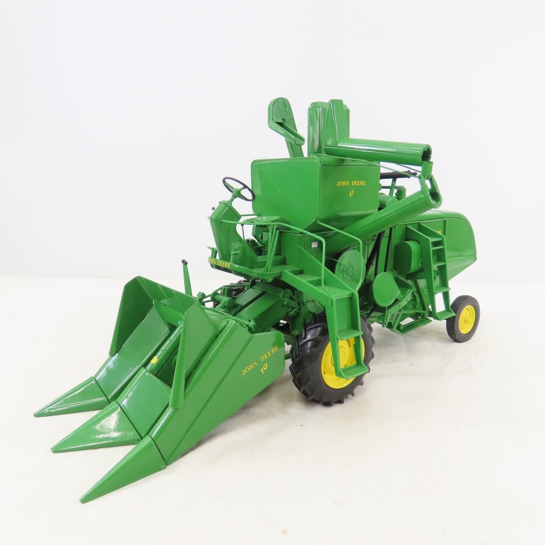 ERTL Prestige Collection John Deere 45 Combine - 2