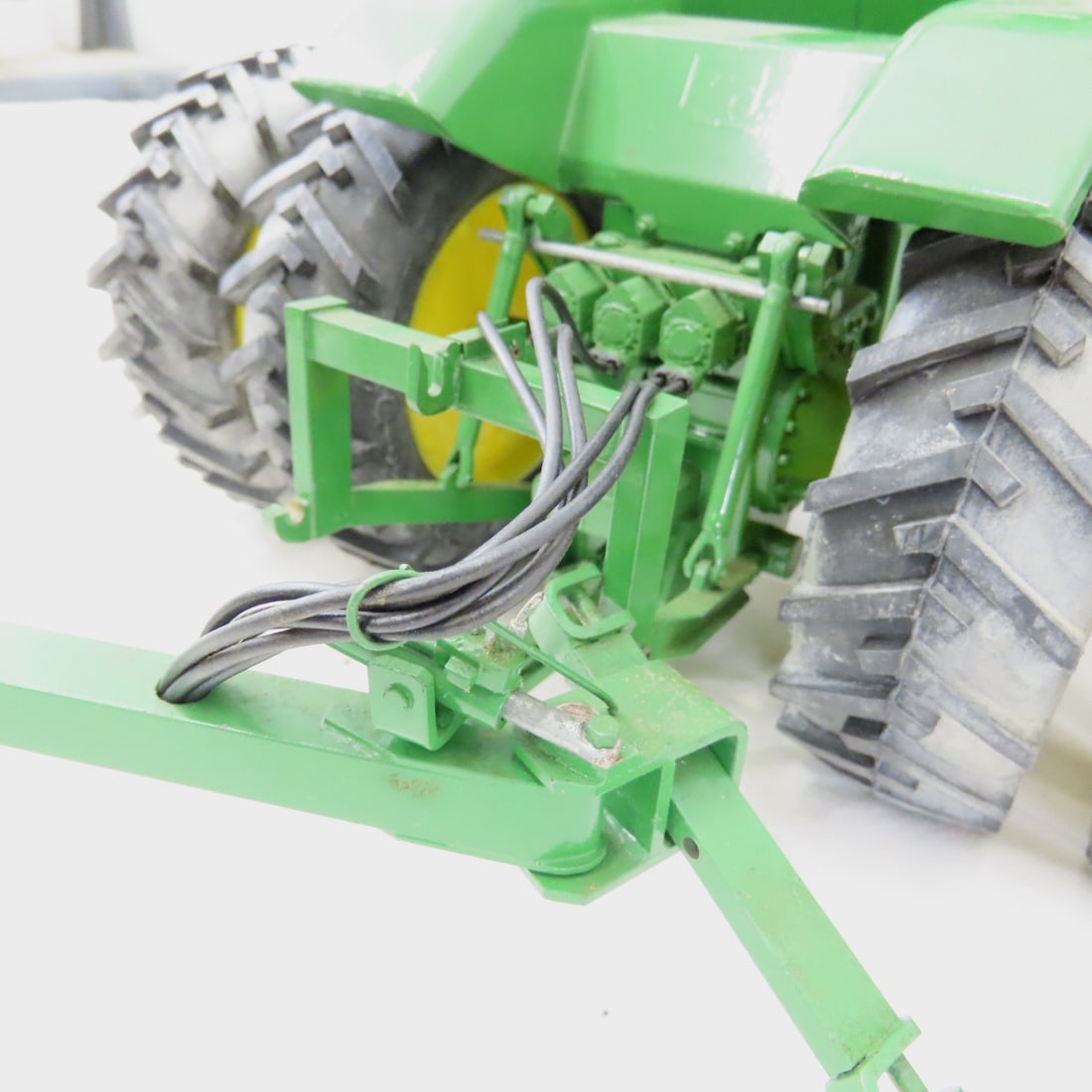 Customized ERTL JD 8650 4WD & 2800 8-Bottom Plow - 16