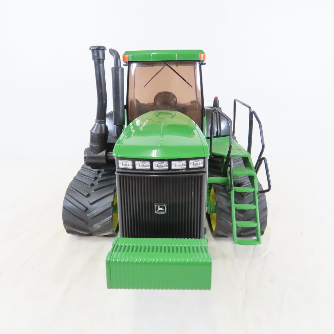 2000 ERTL Collectors Edition 9400T Track Tractor - 8