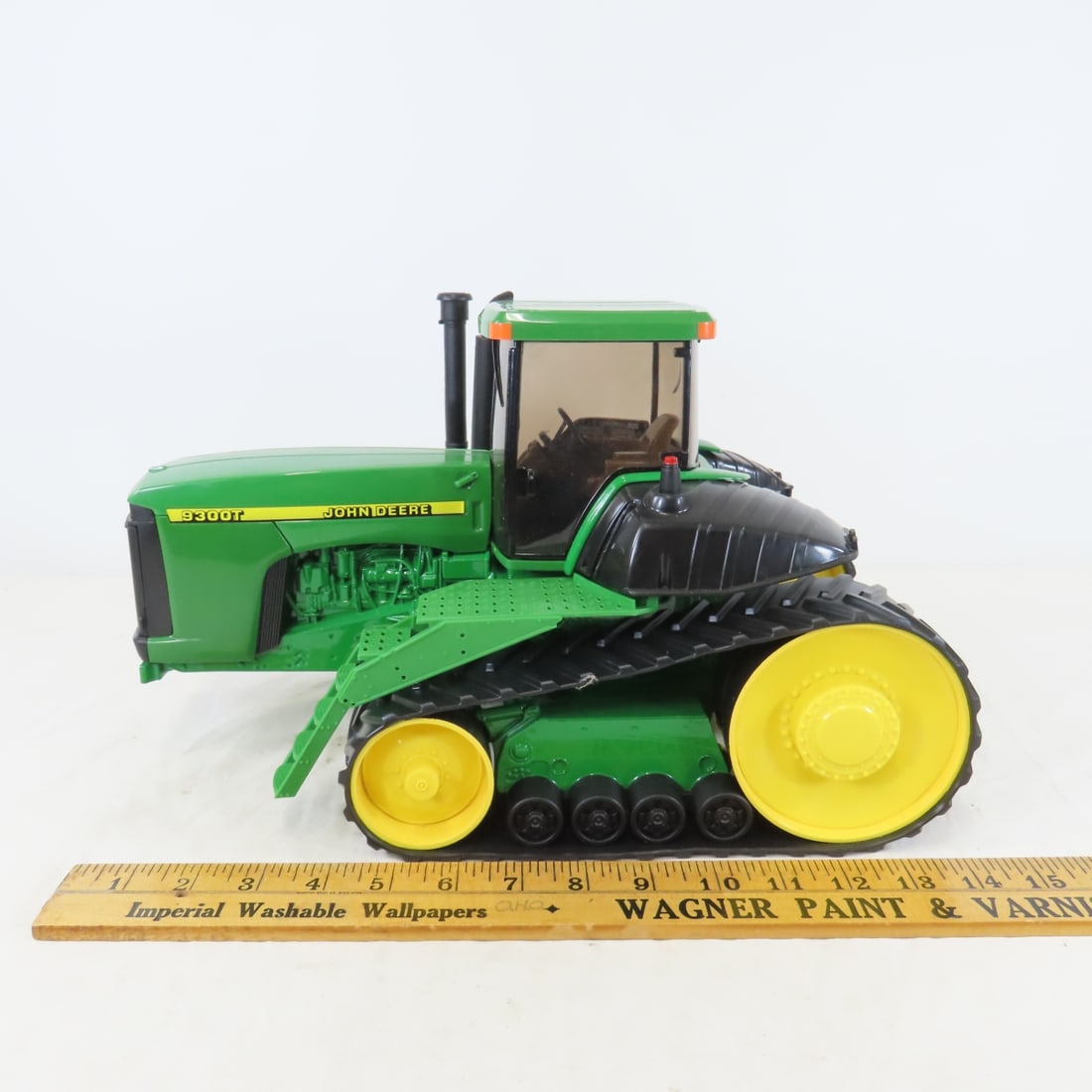 ERTL Collectors Edition 9300T Track Tractor - 2