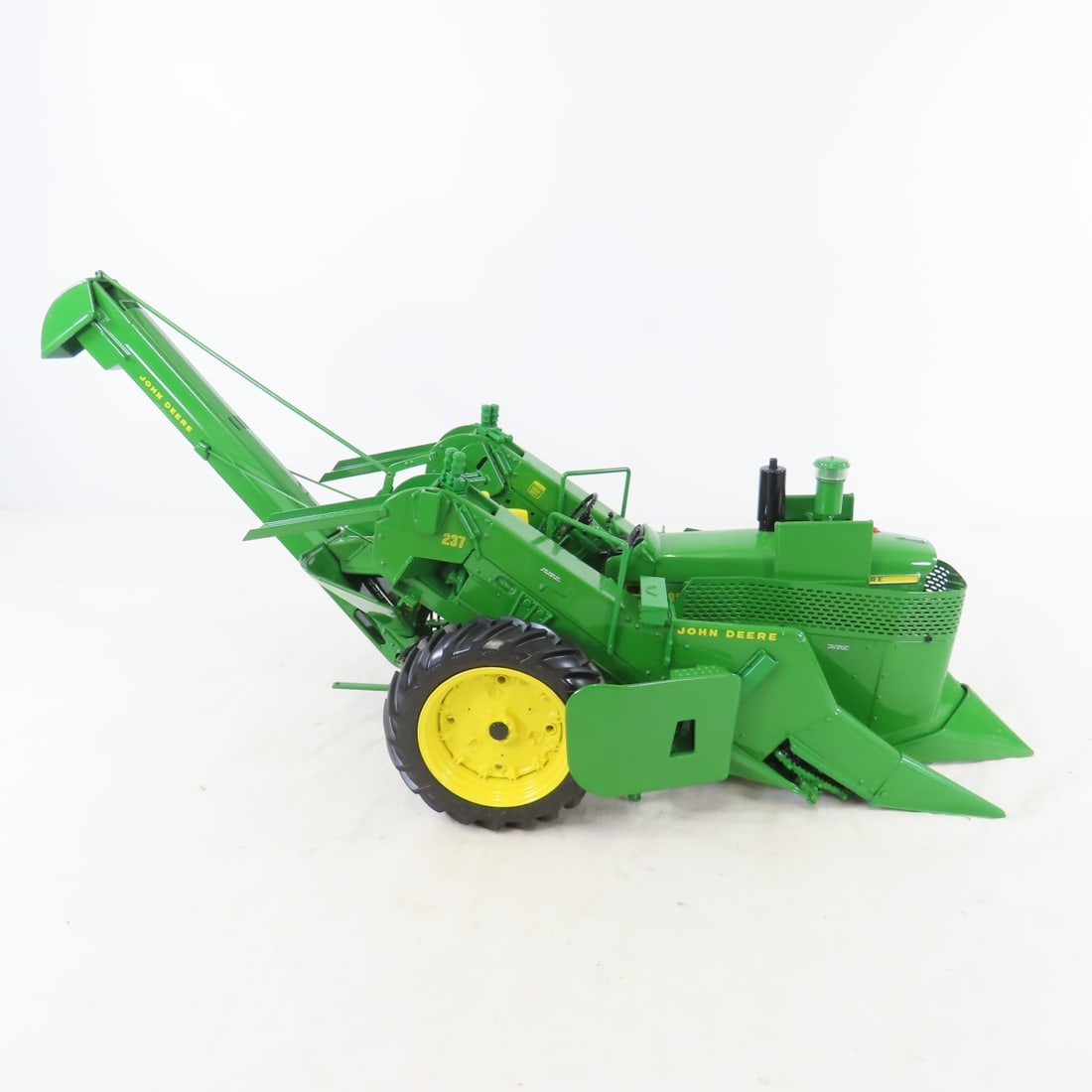 ERTL Precision 4020 Tractor with 237 Corn Picker - 7