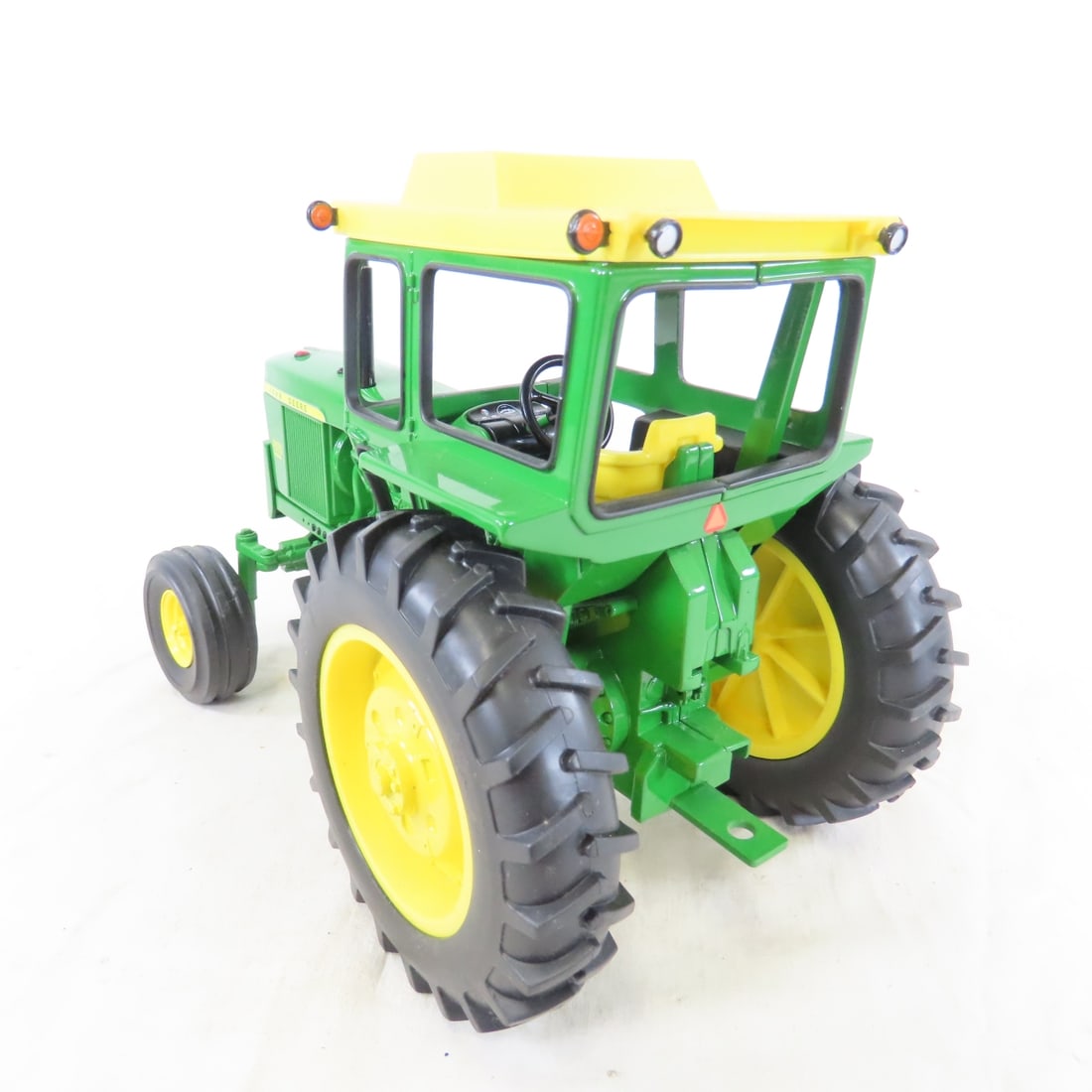 2002 ERTL John Deere 4620 Row Crop Tractor w/ Box - 4