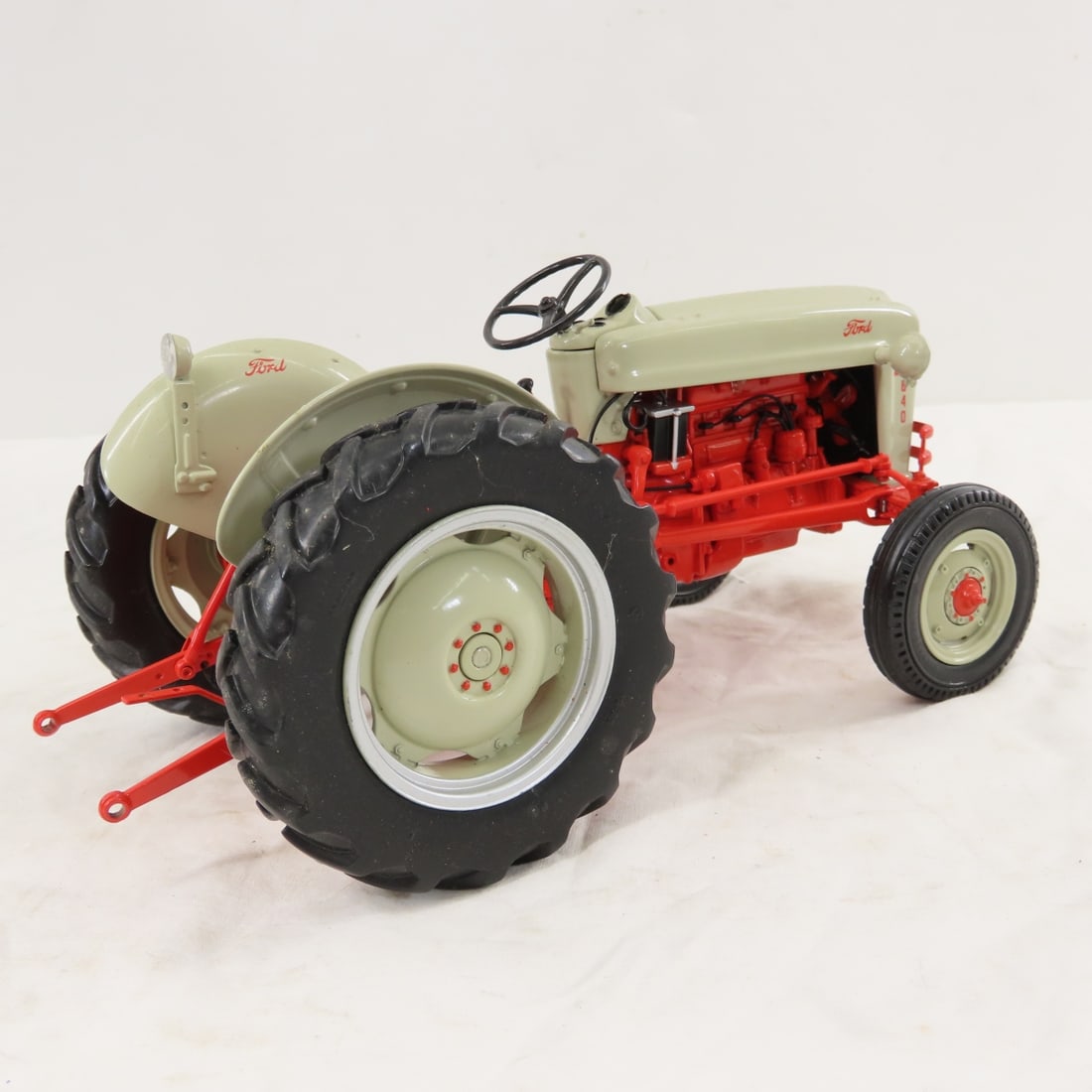 ERTL Precision FORD 640 WF Tractor with Box - 5