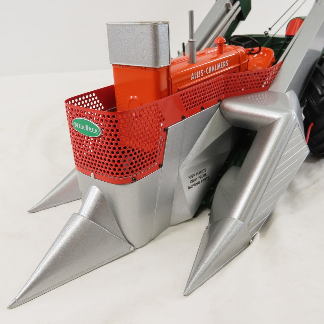 SpecCast Allis Chalmers D-17 & New Idea Picker - 18