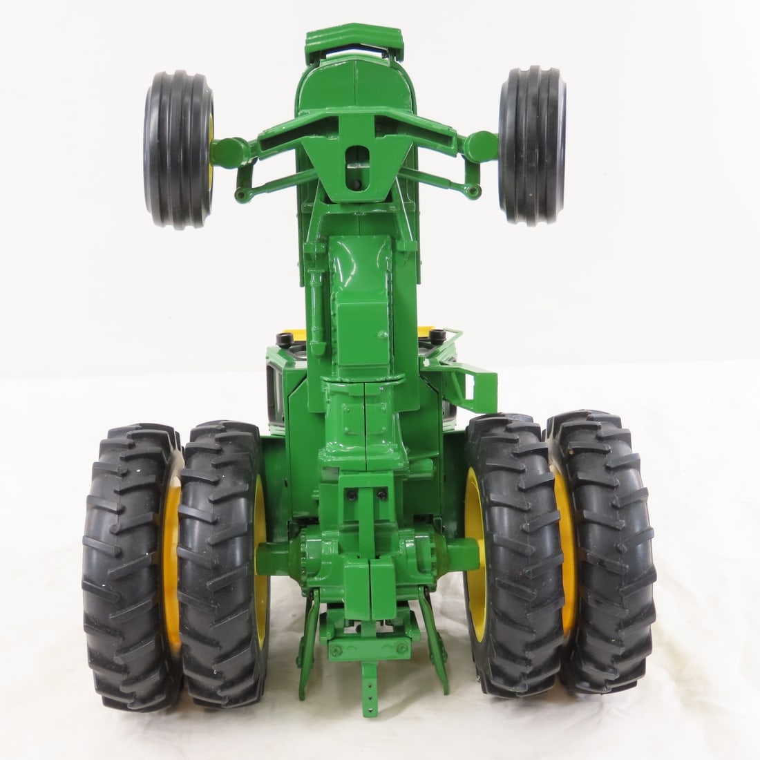 ERTL John Deere 2004 Collectors Ed. 6030 Diesel - 10