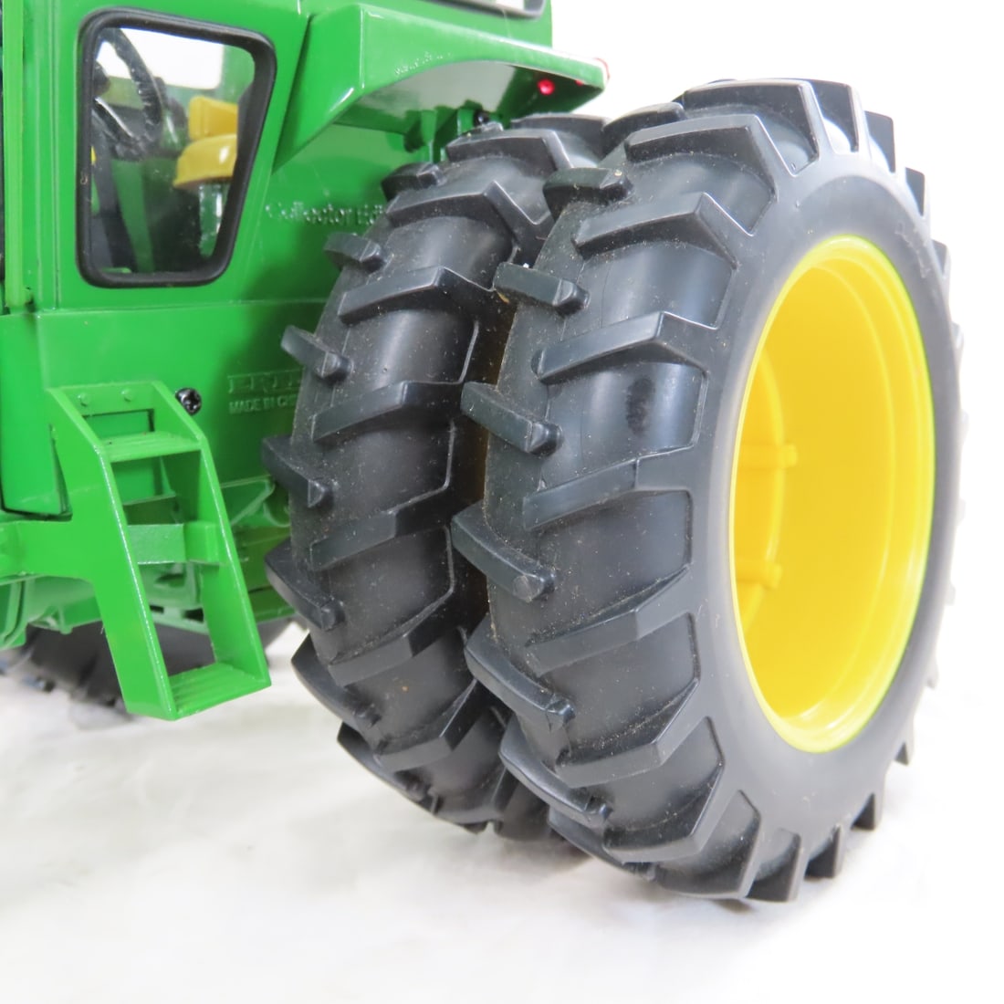 ERTL John Deere 2004 Collectors Ed. 6030 Diesel - 17