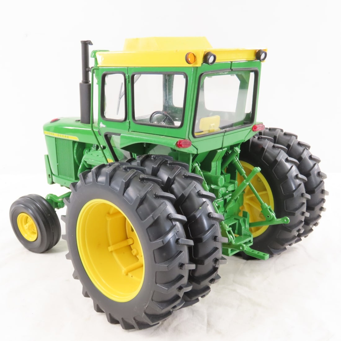 ERTL John Deere 2004 Collectors Ed. 6030 Diesel - 3