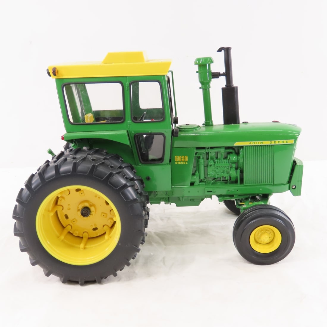 ERTL John Deere 2004 Collectors Ed. 6030 Diesel - 6